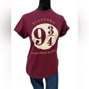 Burgundy Harry Potter Hogwarts Express T-shirt #HarryPotter #Gift 
Size small